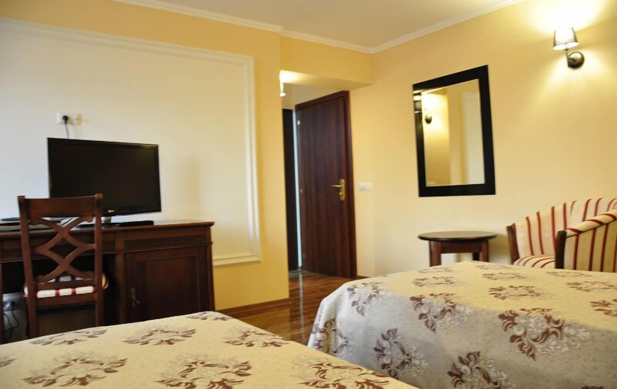 Vigo Grand Hotel Ploieşti Exterior foto