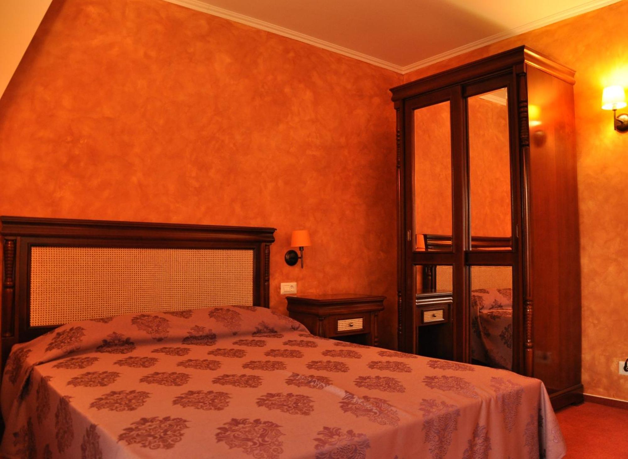 Vigo Grand Hotel Ploieşti Quarto foto